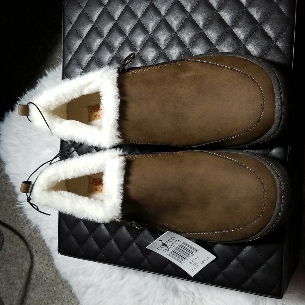 J Sport slip on shoe, Ladies Size 8, Brown